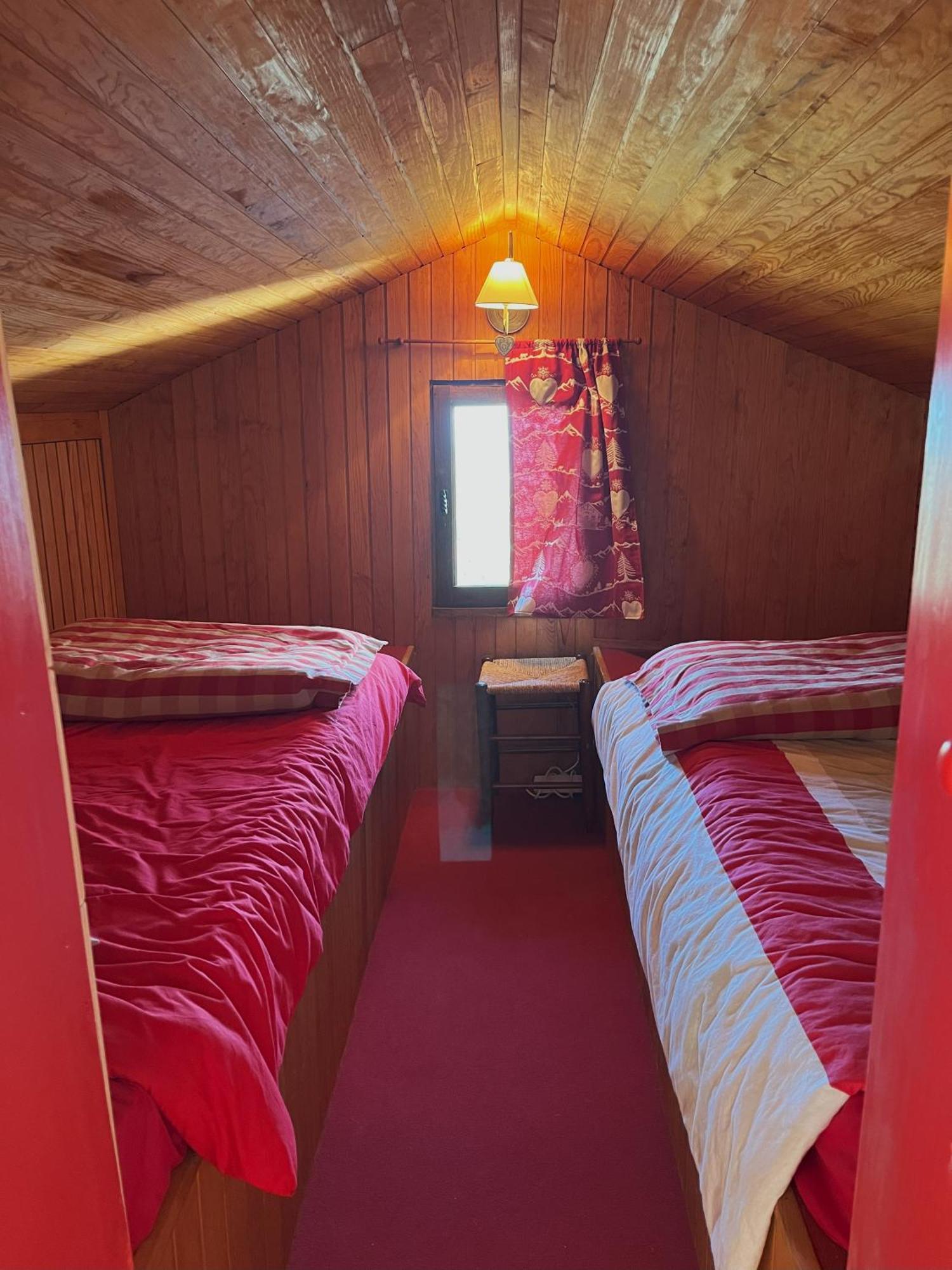 Chalet Des Myrtilles - Chalet Cosy Avec Vue Arette Eksteriør billede
