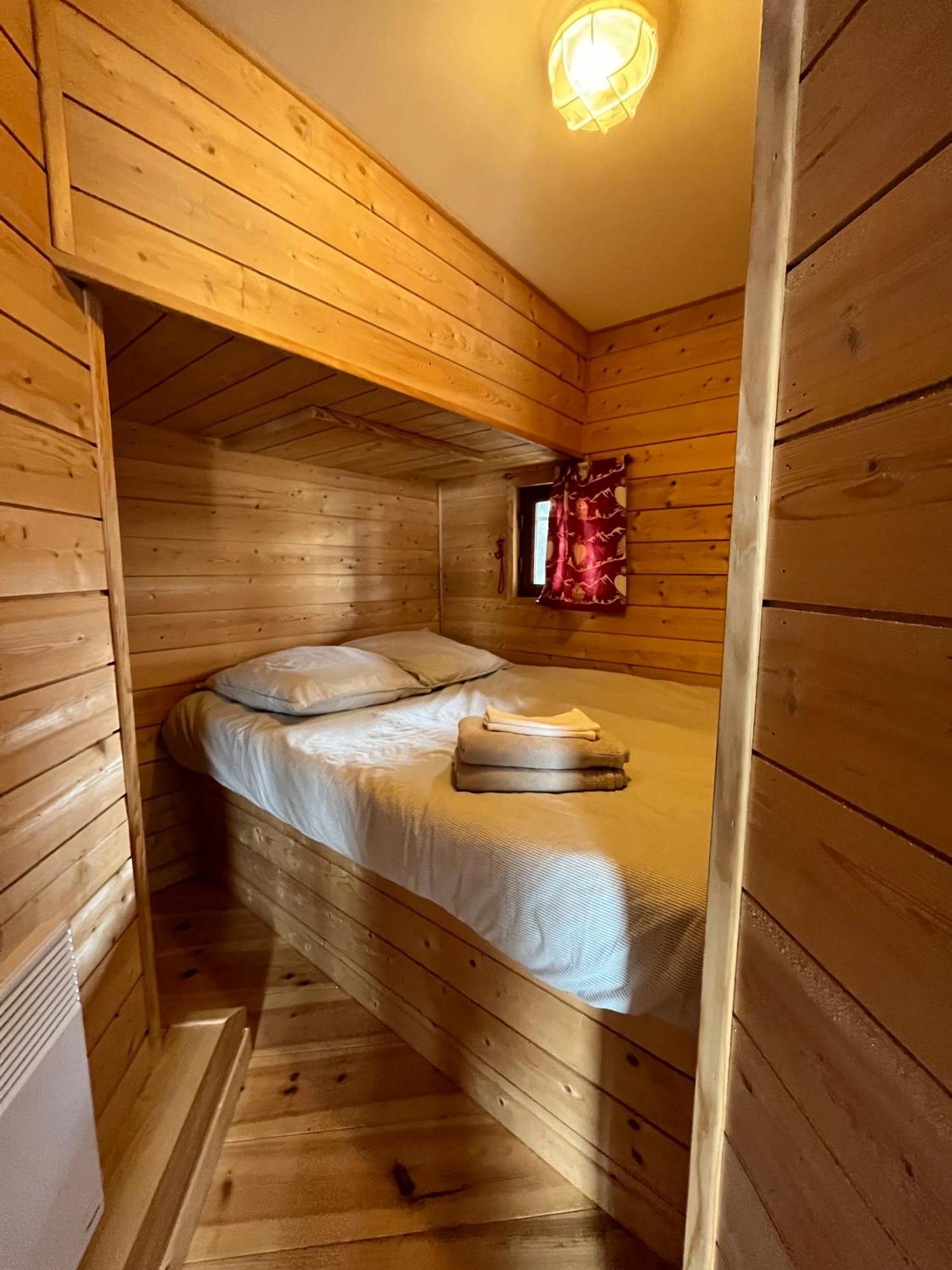 Chalet Des Myrtilles - Chalet Cosy Avec Vue Arette Eksteriør billede